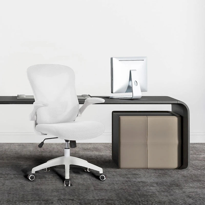 Chaise de bureau ergonomique Porthos Home Cole en maille avec base en nylon et mécanisme d'inclinaison