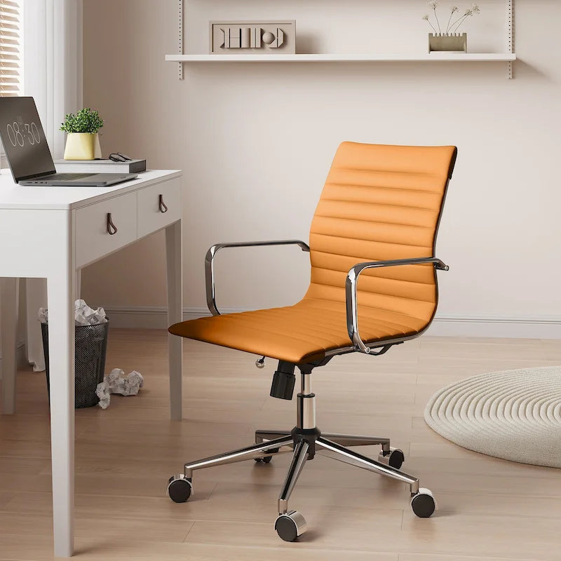 Fauteuil de bureau CAROCC à dossier côtelé, pivotant et inclinable, ergonomique, en cuir de qualité supérieure.