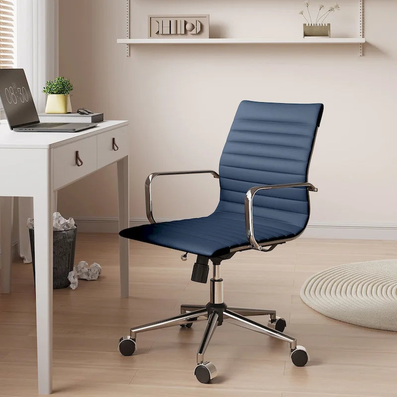 Fauteuil de bureau CAROCC à dossier côtelé, pivotant et inclinable, ergonomique, en cuir de qualité supérieure.