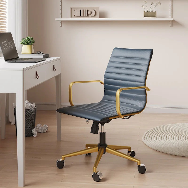 Fauteuil de bureau CAROCC à dossier côtelé, pivotant et inclinable, ergonomique, en cuir de qualité supérieure.