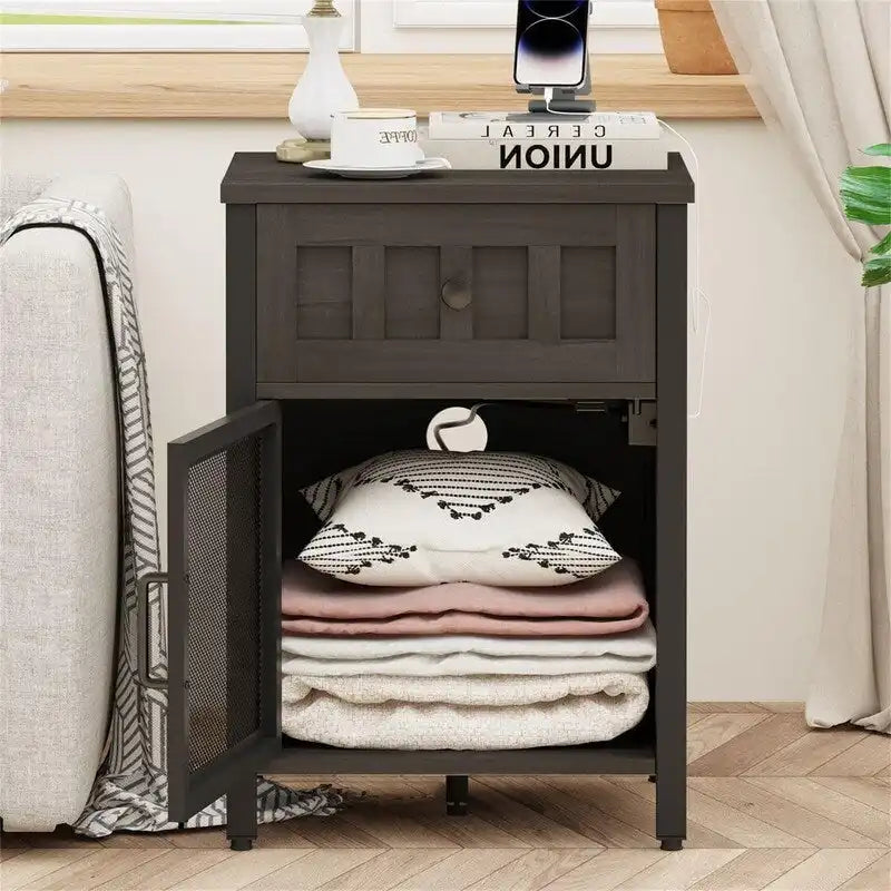 Table d'appoint avec station de recharge