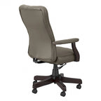 Fauteuil de bureau capitonné à dossier haut Salinas avec accoudoirs, par Bush Furniture