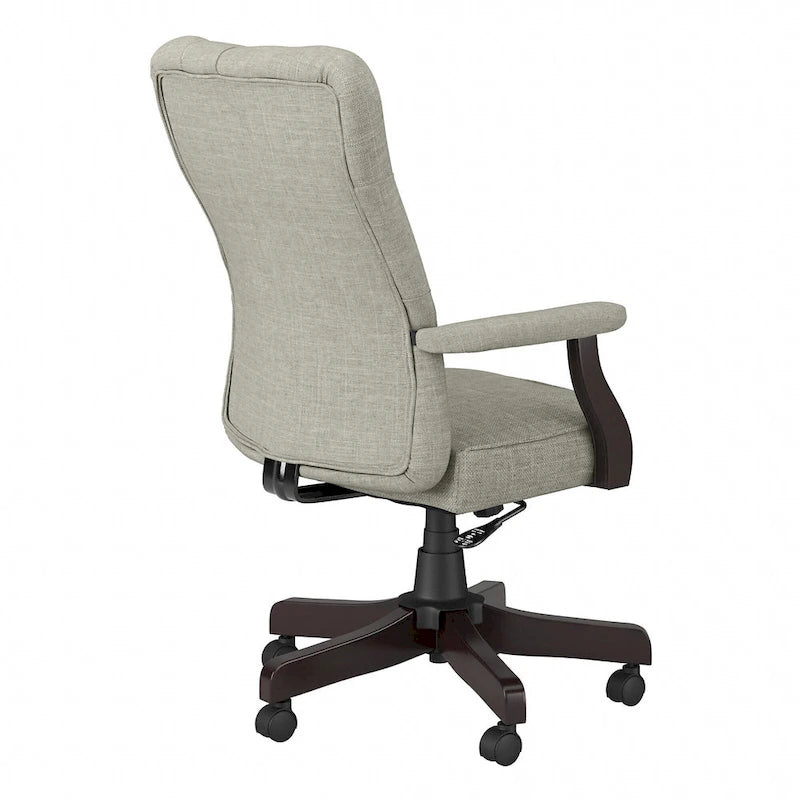 Fauteuil de bureau capitonné à dossier haut Salinas avec accoudoirs, par Bush Furniture